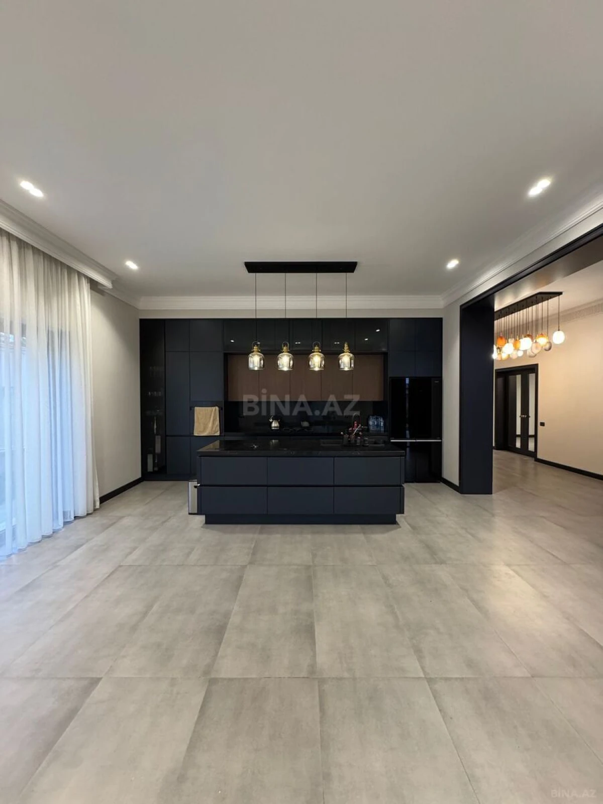Satılır 6 otaqlı həyət evi 400 m²