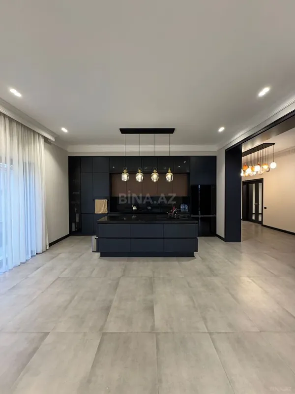 Satılır 6 otaqlı həyət evi 400 m²