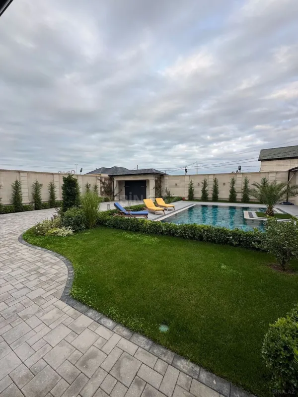Satılır 6 otaqlı həyət evi 400 m²