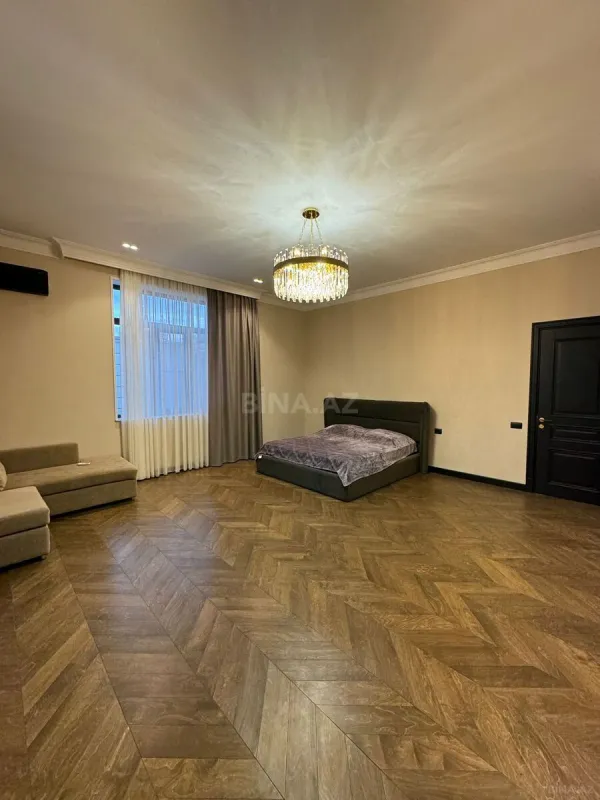 Satılır 6 otaqlı həyət evi 400 m²