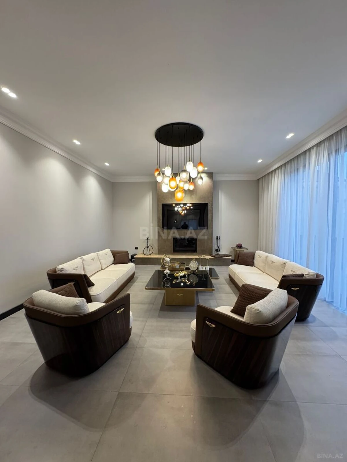Satılır 6 otaqlı həyət evi 400 m²