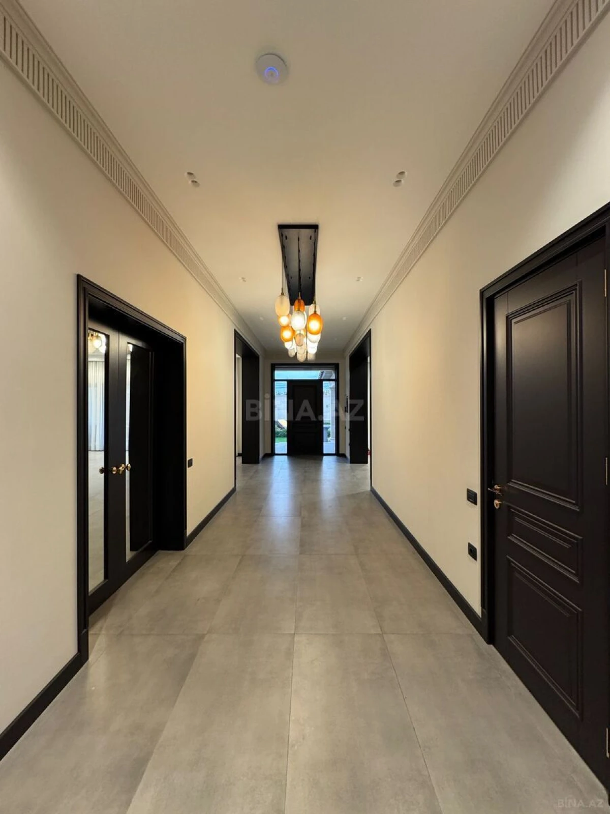 Satılır 6 otaqlı həyət evi 400 m²
