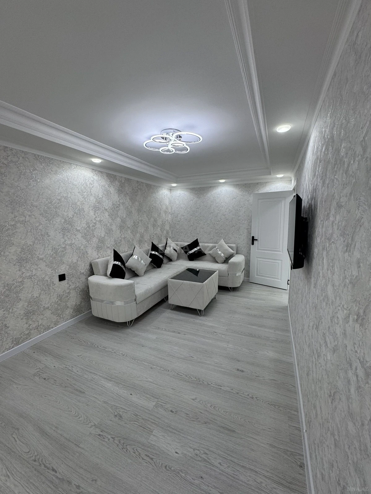 Satılır 2 otaqlı mənzil 38 m²