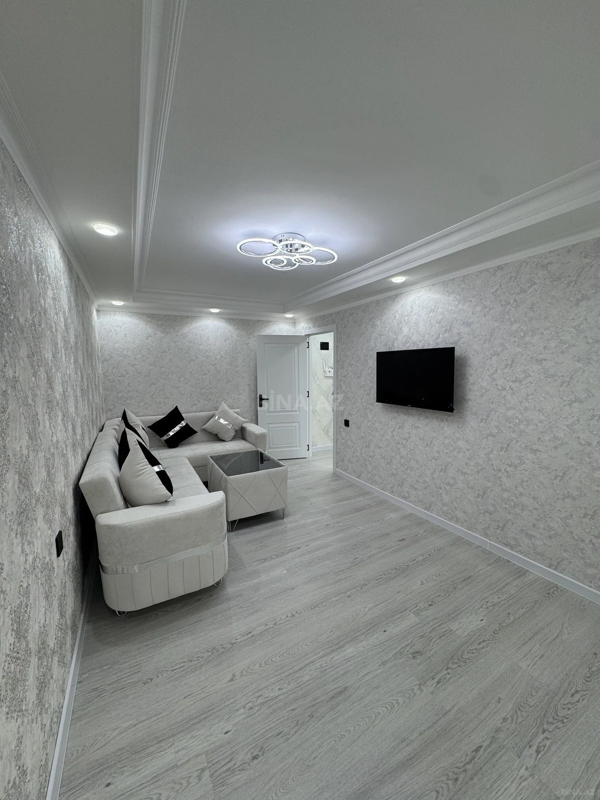 Satılır 2 otaqlı mənzil 38 m²