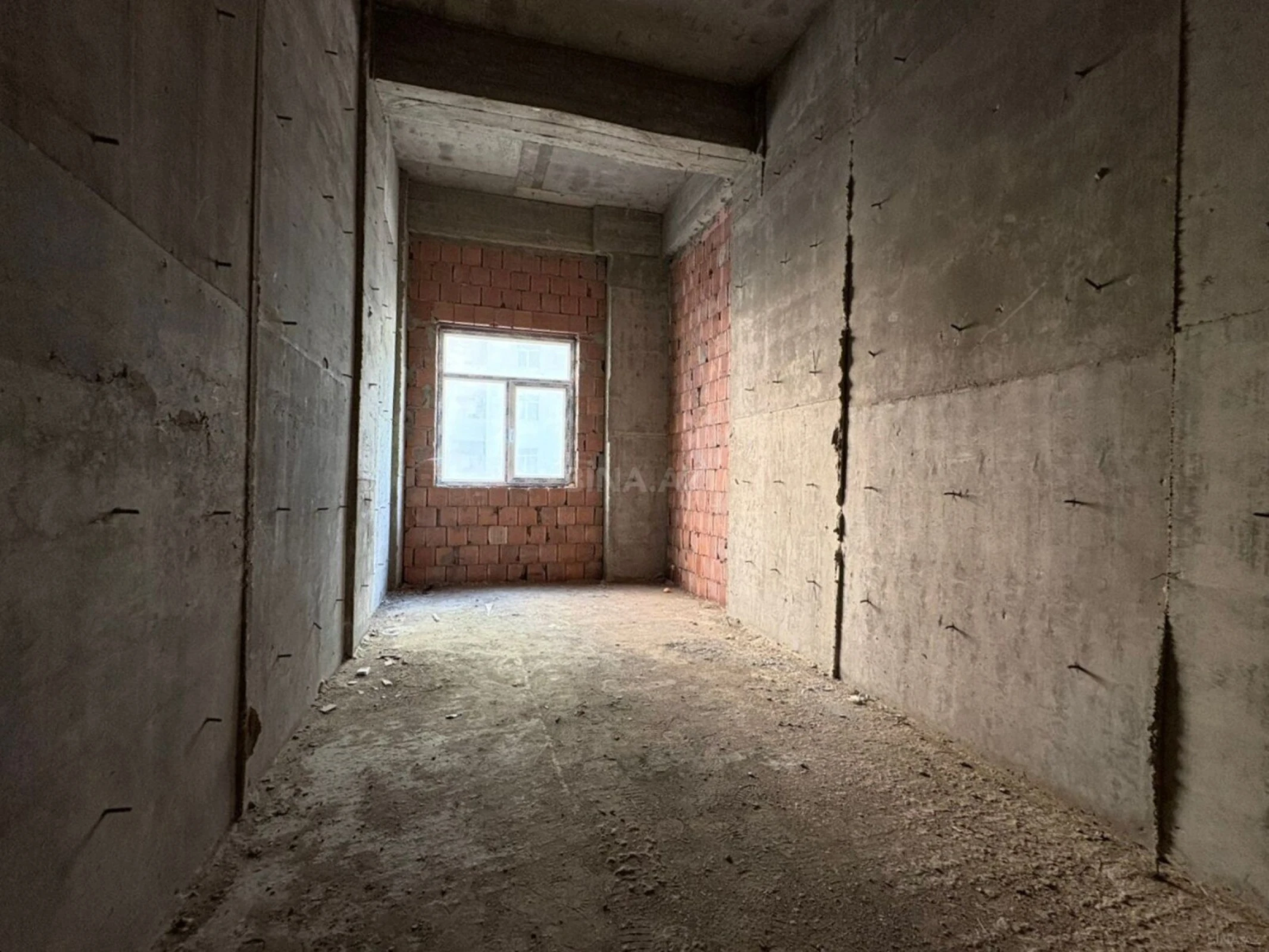 Satılır 3 otaqlı mənzil 125 m²