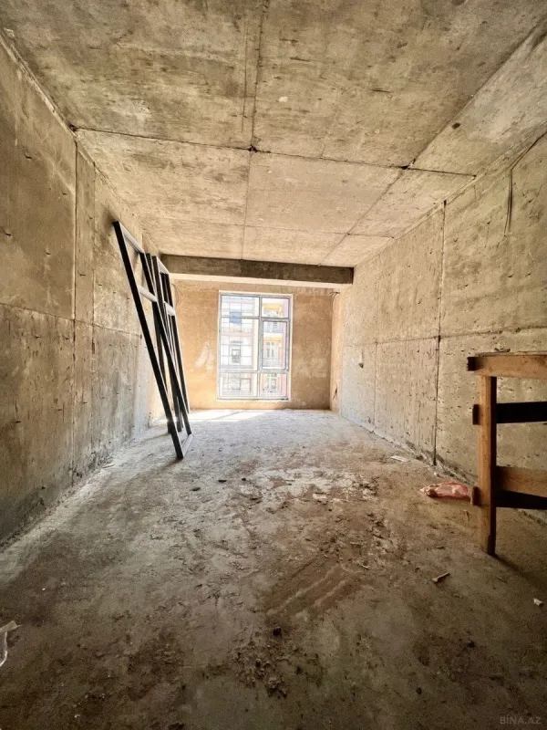 Satılır 3 otaqlı mənzil 109 m²