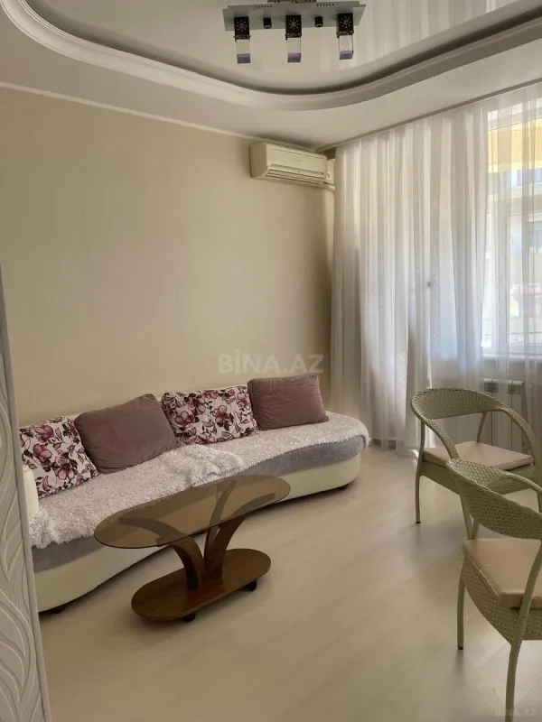 Kirayə verilir 2 otaqlı mənzil 70 m²