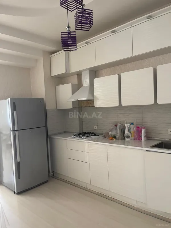 Kirayə verilir 2 otaqlı mənzil 70 m²