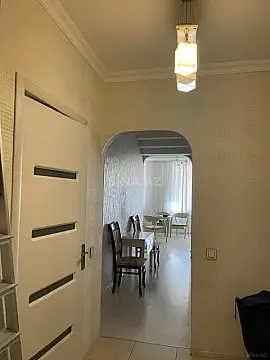 Kirayə verilir 2 otaqlı mənzil 70 m²