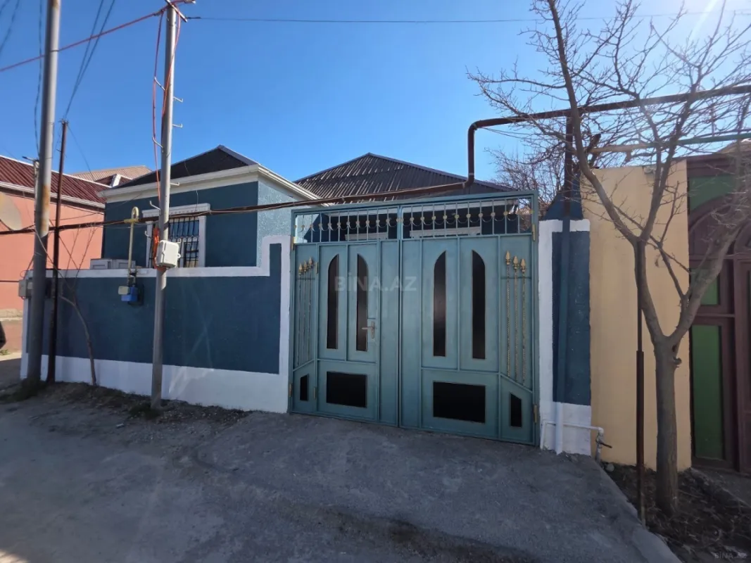 Satılır 4 otaqlı həyət evi 100 m²