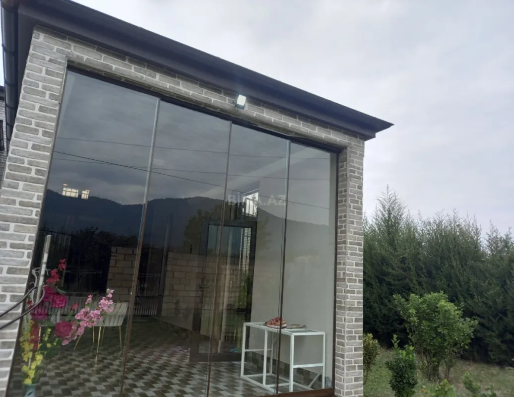 Satılır 2 otaqlı həyət evi 90 m²