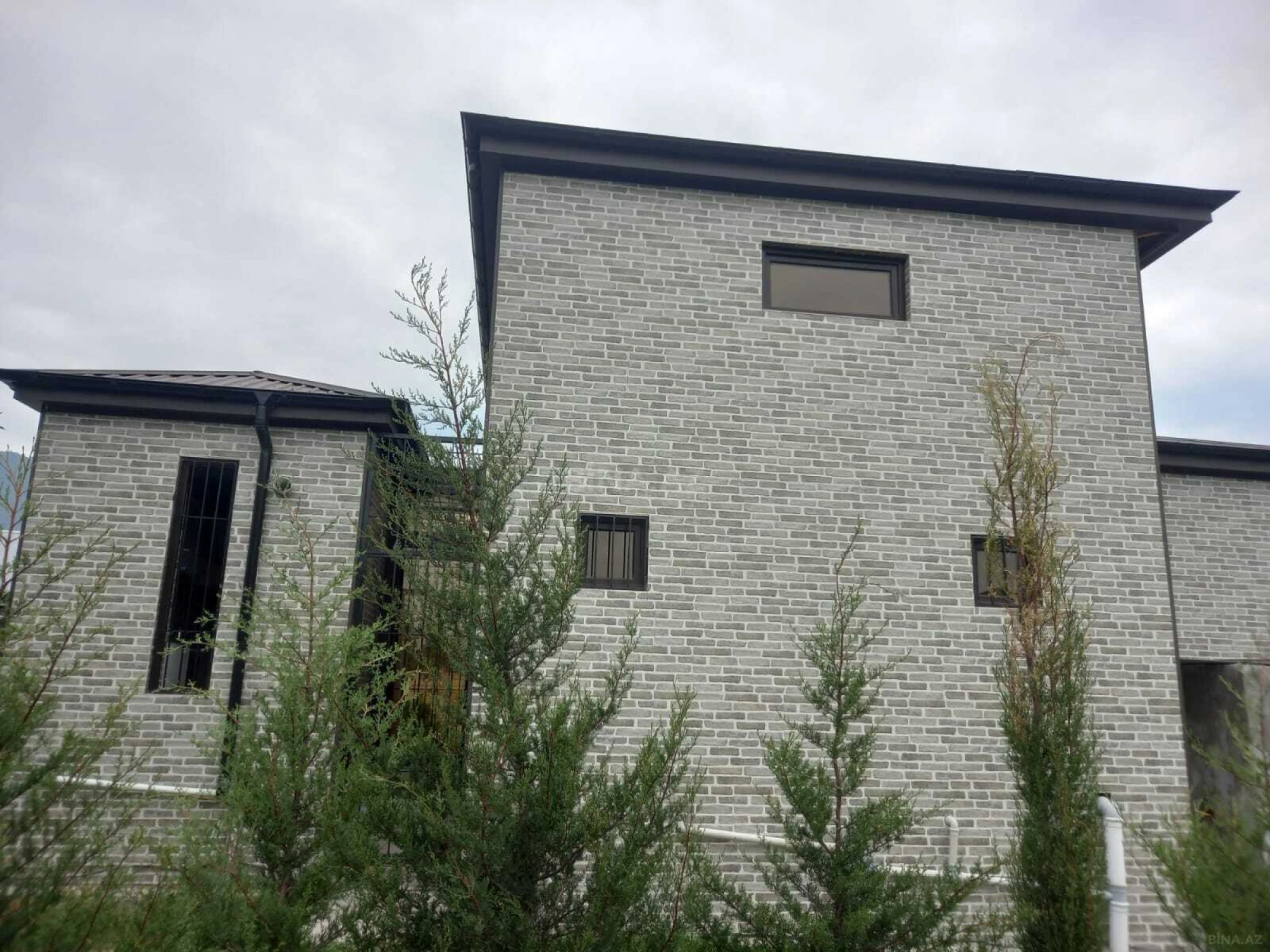 Satılır 2 otaqlı həyət evi 90 m²