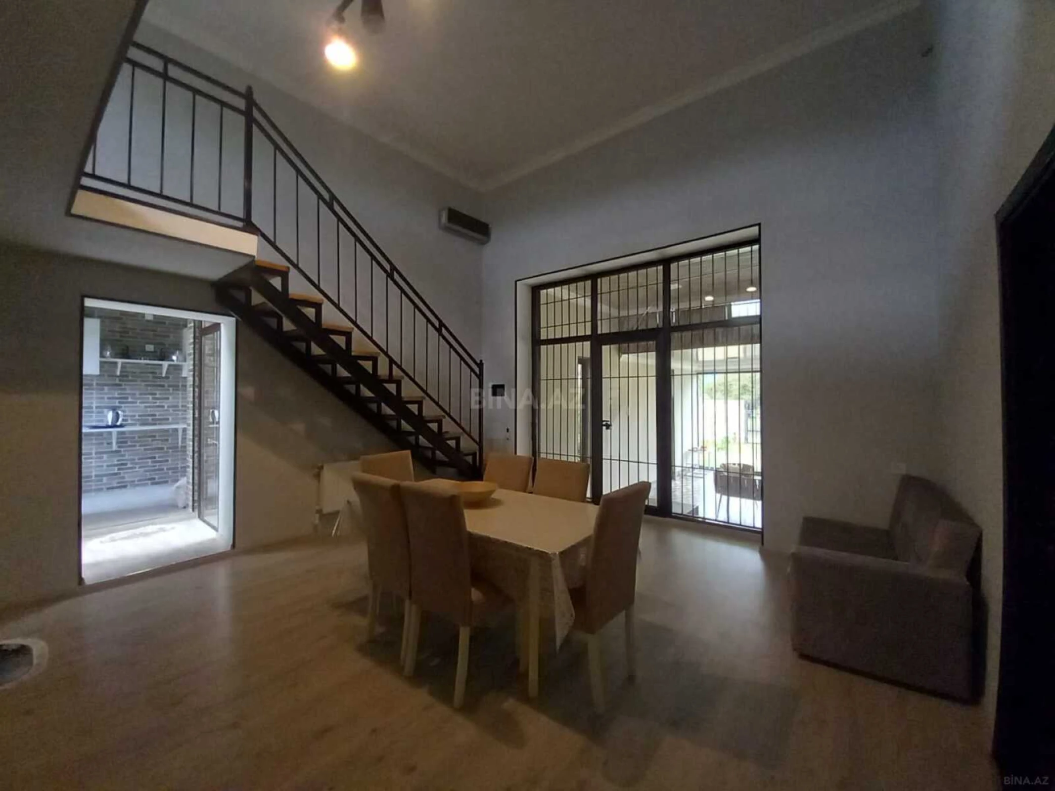 Satılır 2 otaqlı həyət evi 90 m²