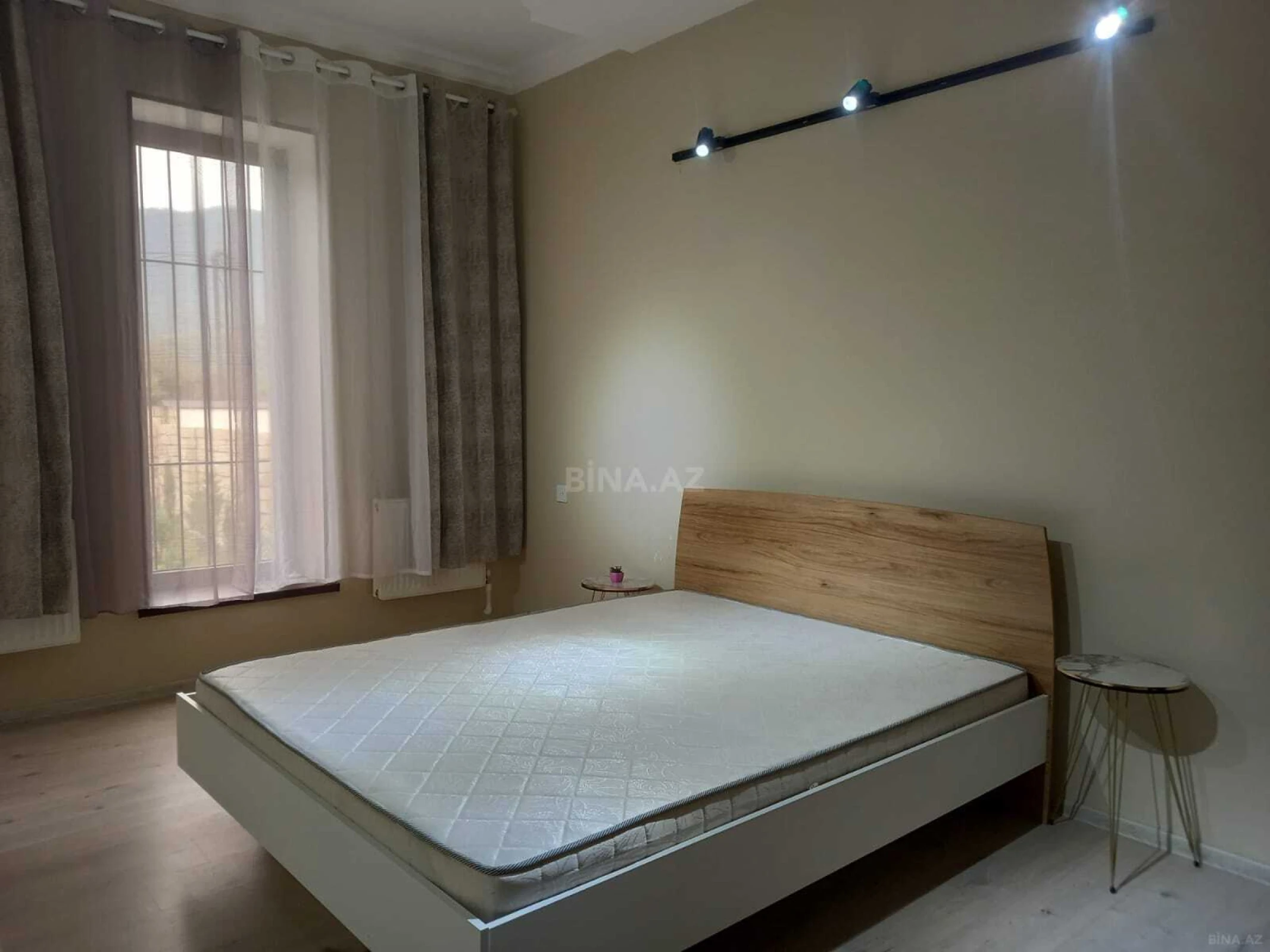 Satılır 2 otaqlı həyət evi 90 m²
