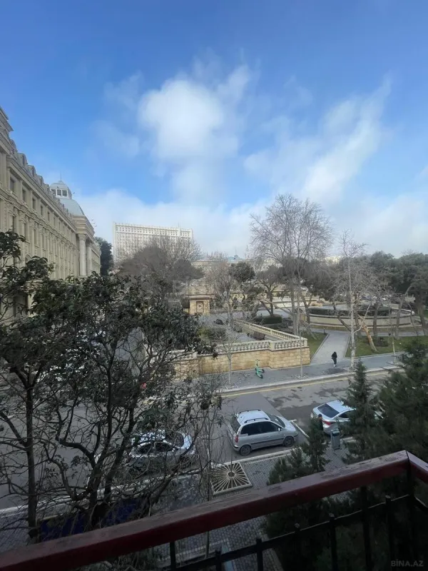 Kirayə verilir 3 otaqlı mənzil 80 m²