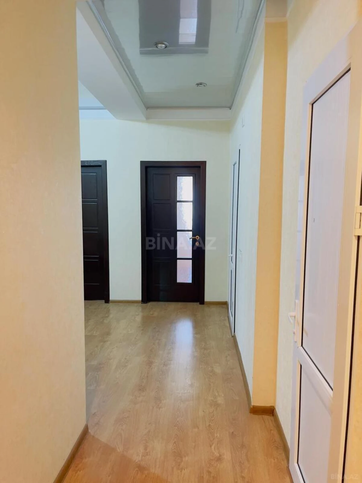 Satılır 2 otaqlı mənzil 90 m²