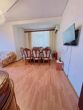 Satılır 2 otaqlı mənzil 90 m²