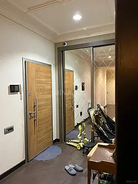 Satılır 4 otaqlı mənzil 150 m²