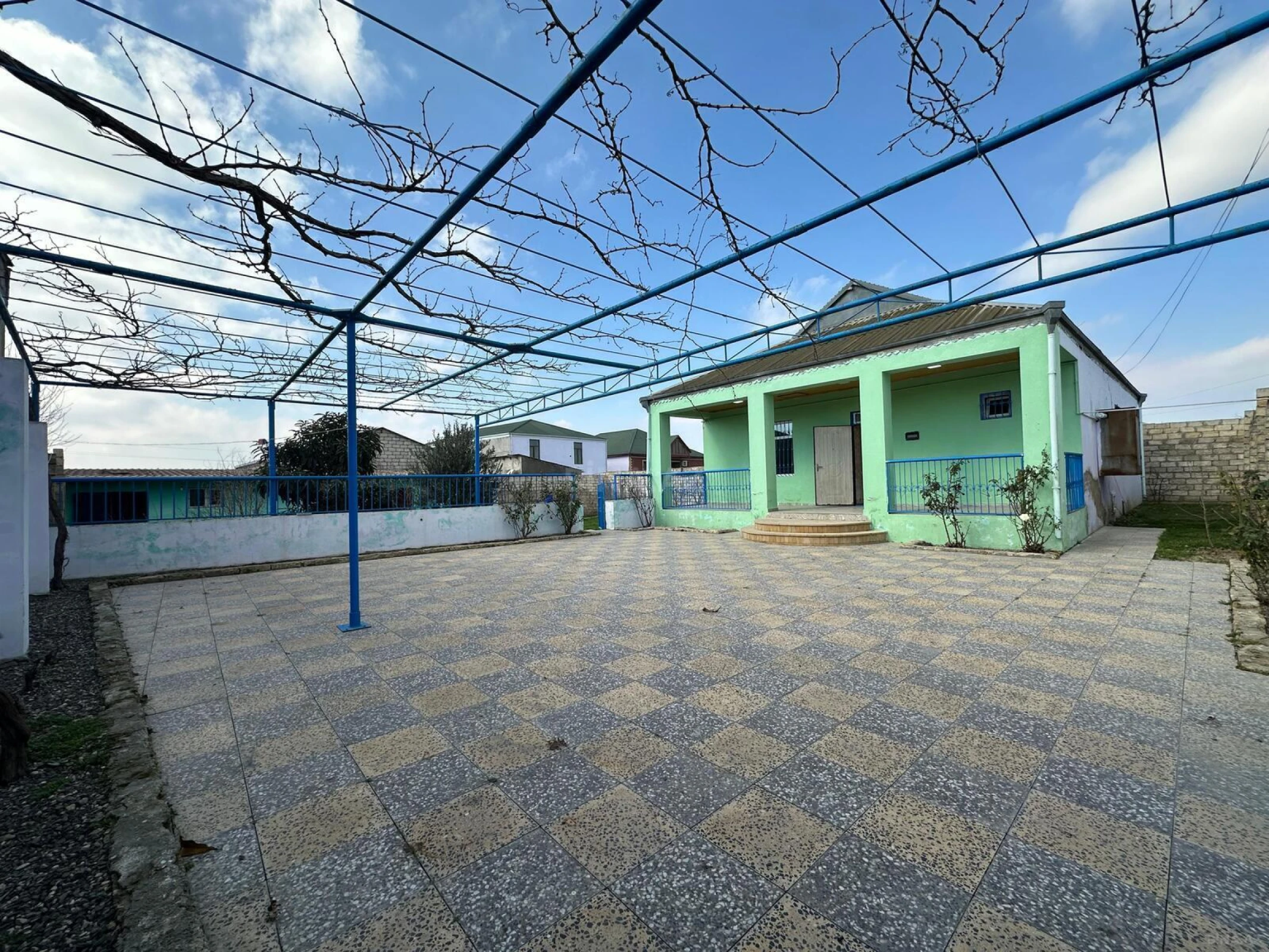 Satılır 3 otaqlı həyət evi 100 m²