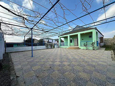 Satılır 3 otaqlı həyət evi 100 m²