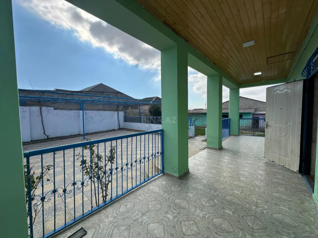 Satılır 3 otaqlı həyət evi 100 m²