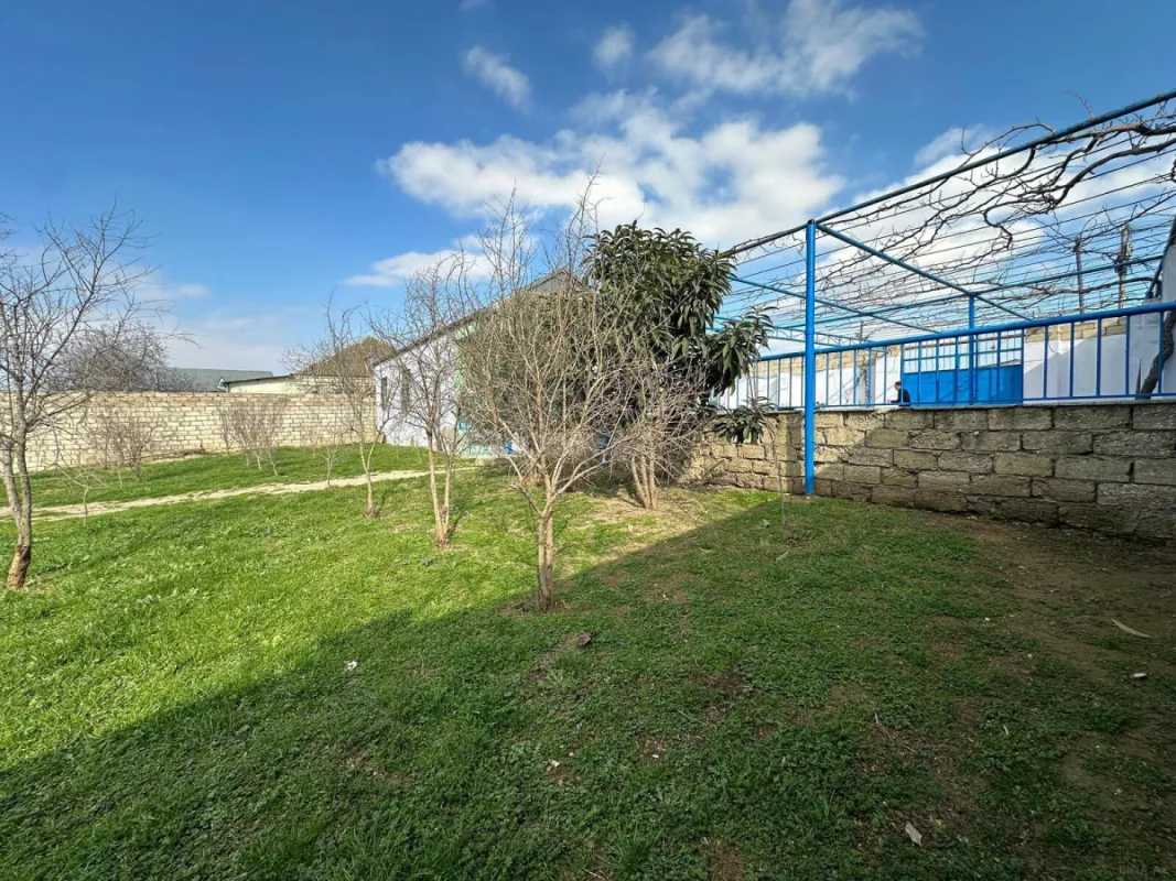 Satılır 3 otaqlı həyət evi 100 m²