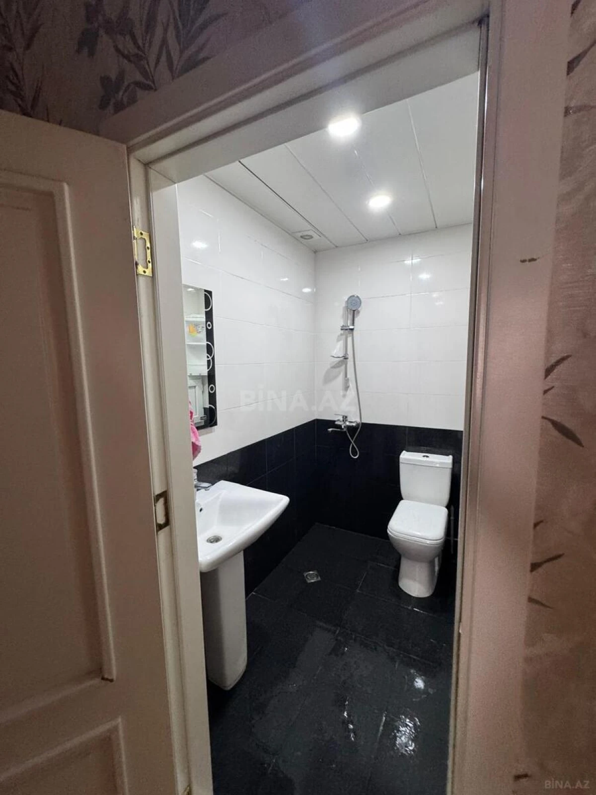 Kirayə verilir 3 otaqlı mənzil 140 m²