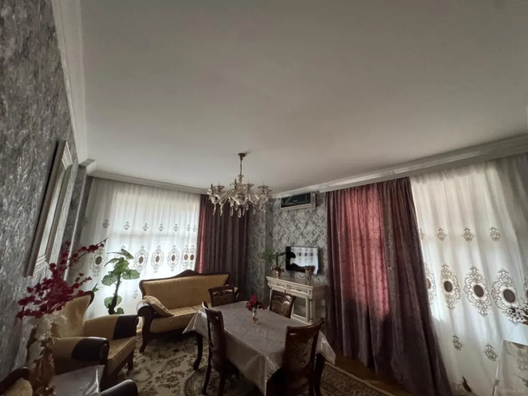 Kirayə verilir 3 otaqlı mənzil 140 m²