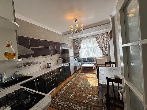 Kirayə verilir 3 otaqlı mənzil 140 m²