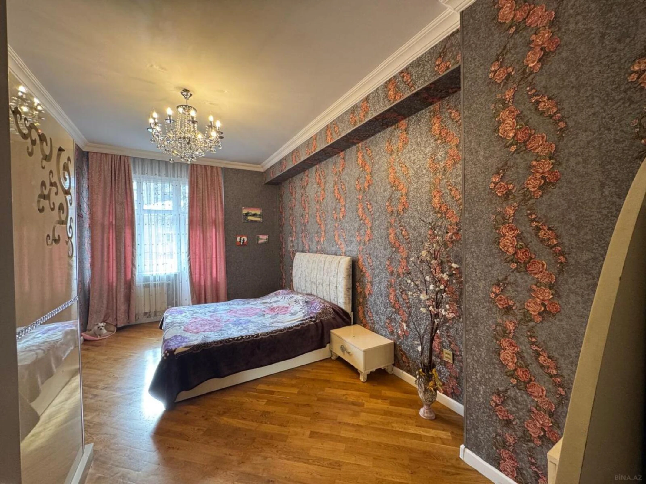 Kirayə verilir 3 otaqlı mənzil 140 m²