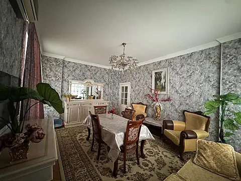 Kirayə verilir 3 otaqlı mənzil 140 m²