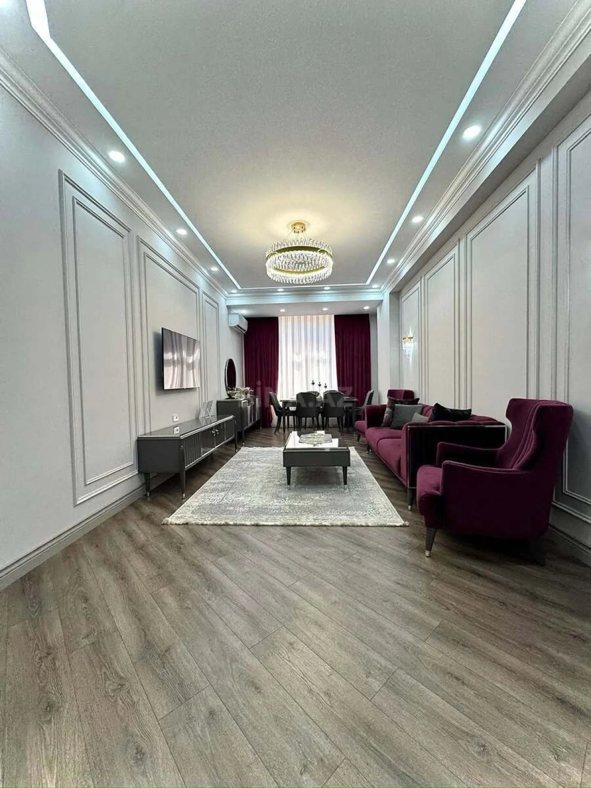 Satılır 3 otaqlı mənzil 136 m²