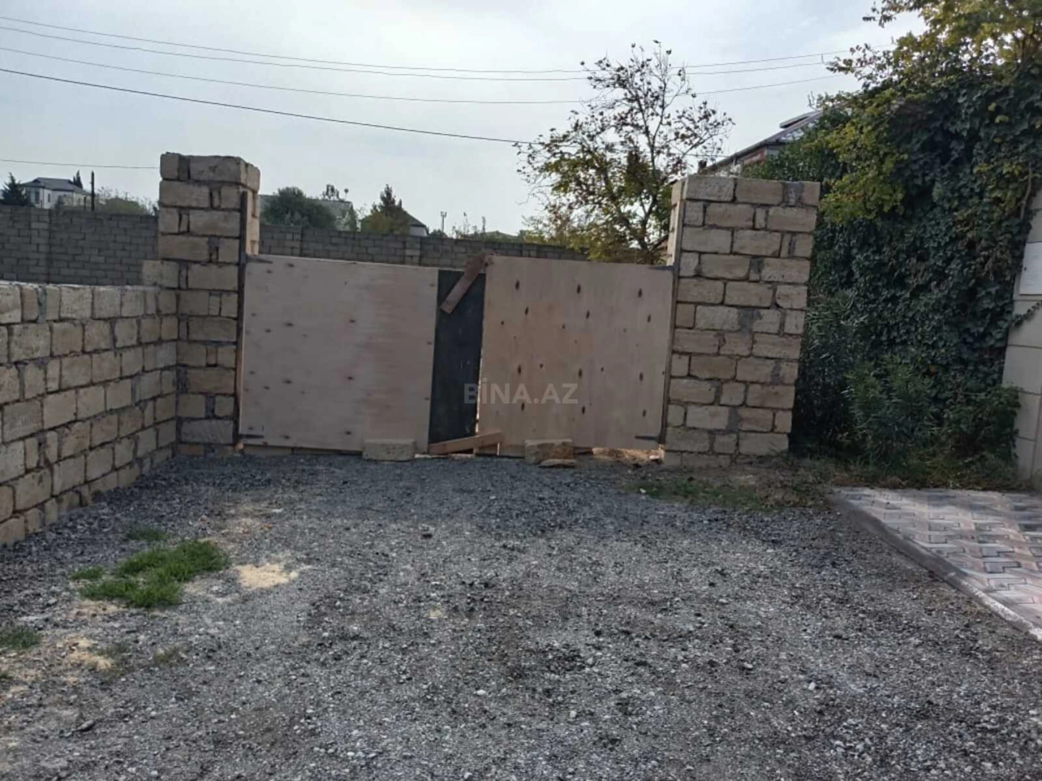 Satılır torpaq sahəsi 12 m²