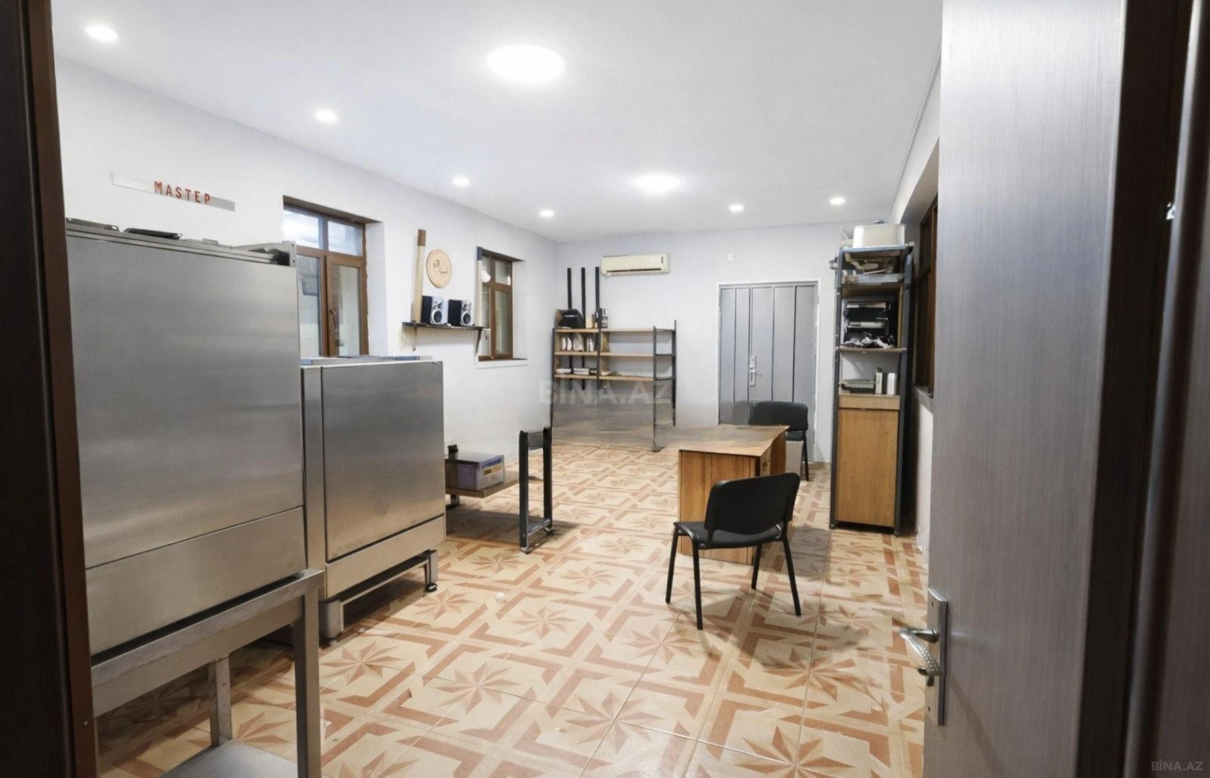 Kirayə verilir 9 otaqlı ofis 240 m²