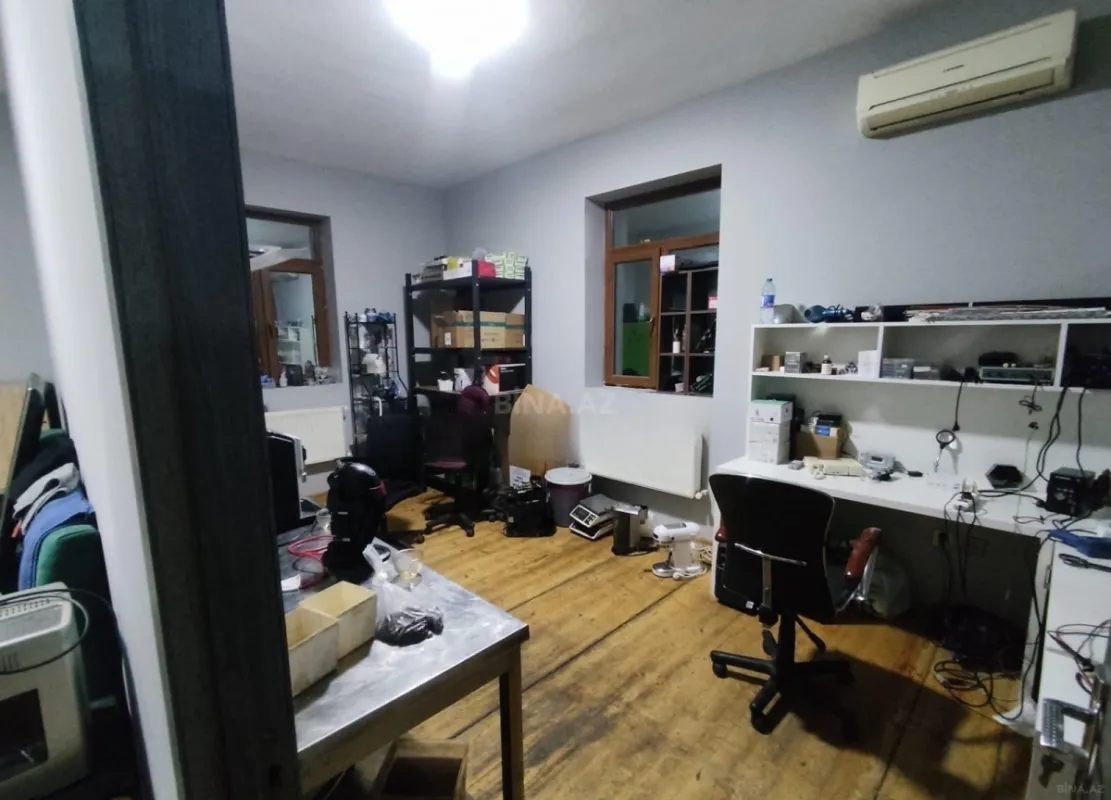 Kirayə verilir 9 otaqlı ofis 240 m²