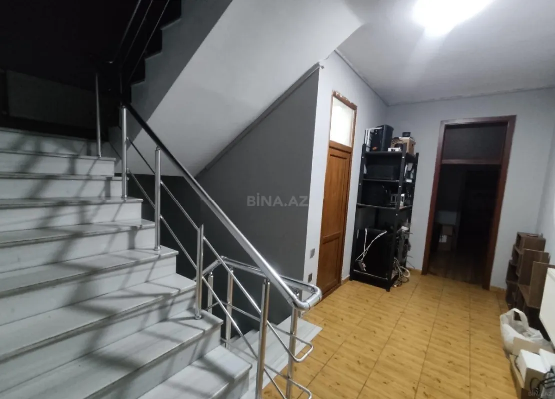 Kirayə verilir 9 otaqlı ofis 240 m²