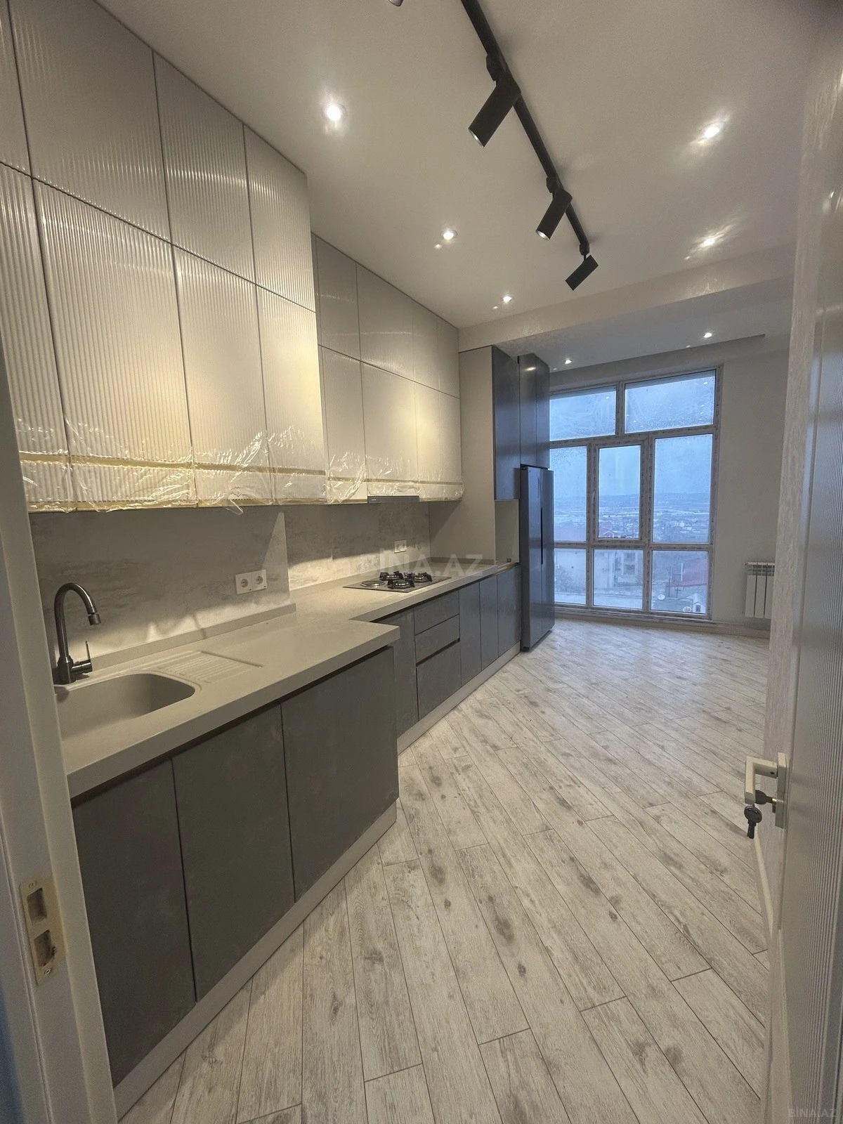Satılır 3 otaqlı mənzil 90 m²