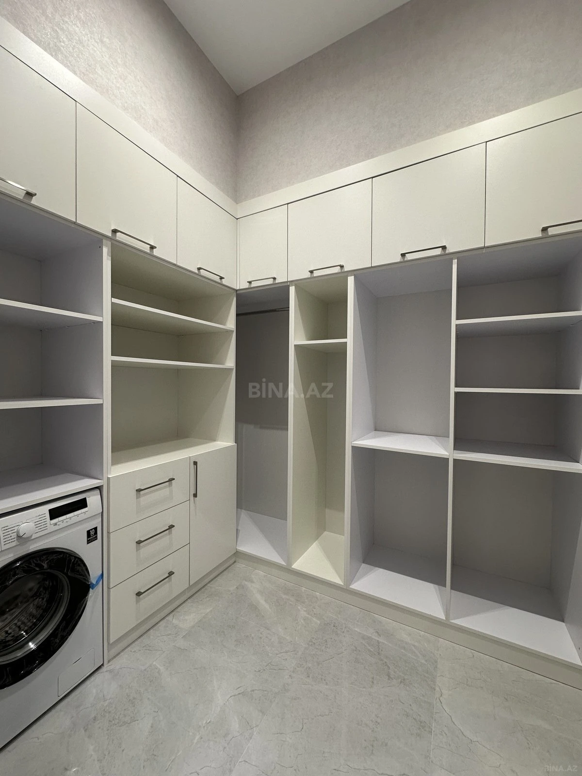 Satılır 5 otaqlı həyət evi 260 m²