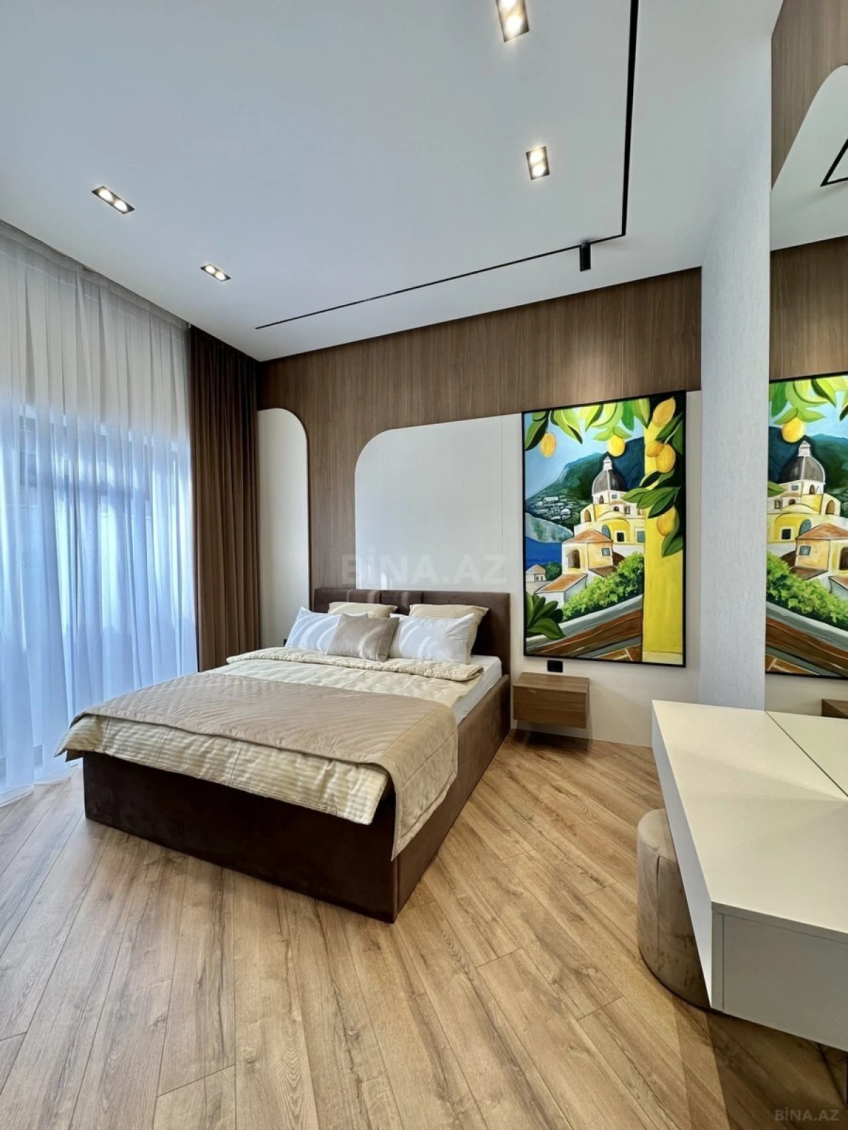 Satılır 5 otaqlı həyət evi 260 m²