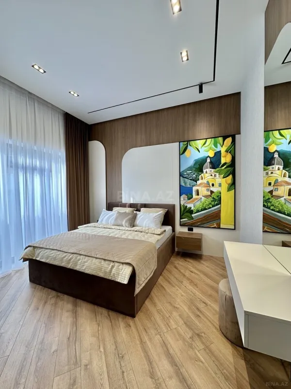 Satılır 5 otaqlı həyət evi 260 m²