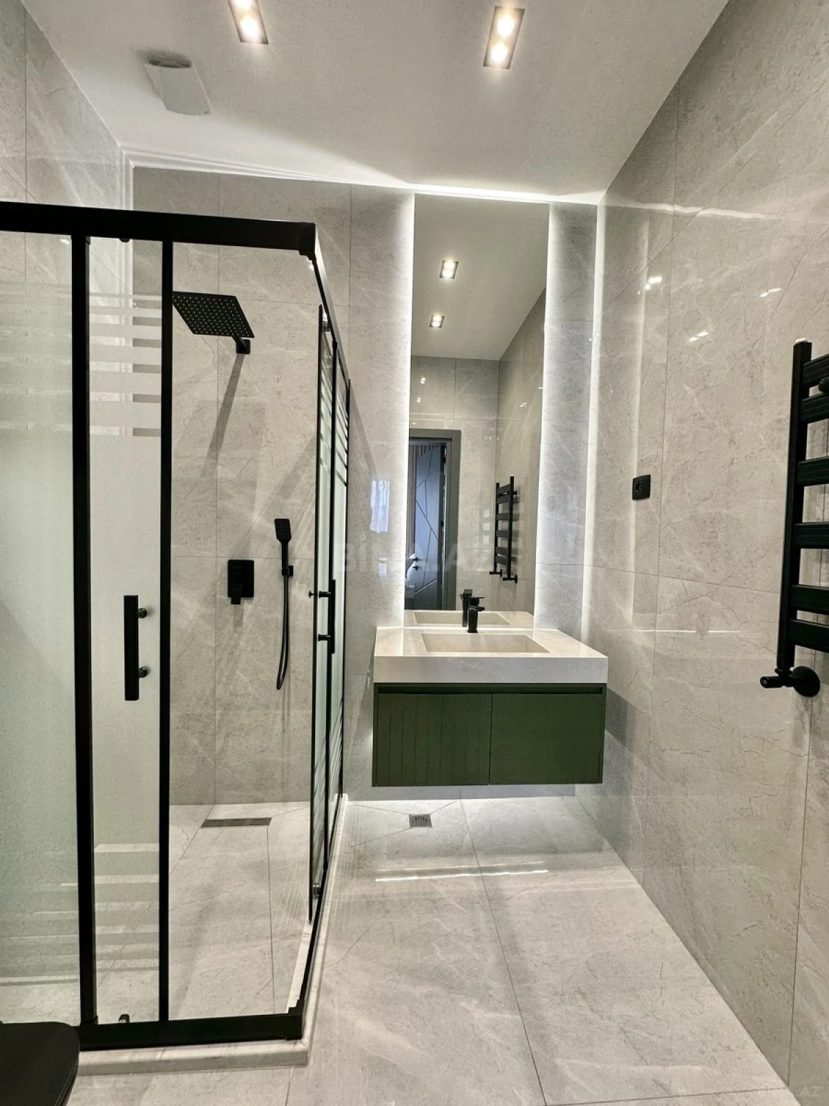 Satılır 5 otaqlı həyət evi 260 m²