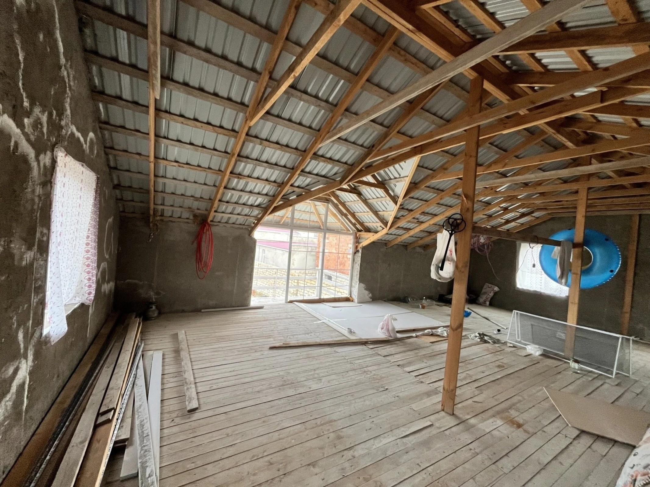 Satılır 6 otaqlı həyət evi 150 m²