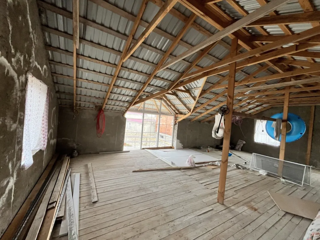 Satılır 6 otaqlı həyət evi 150 m²