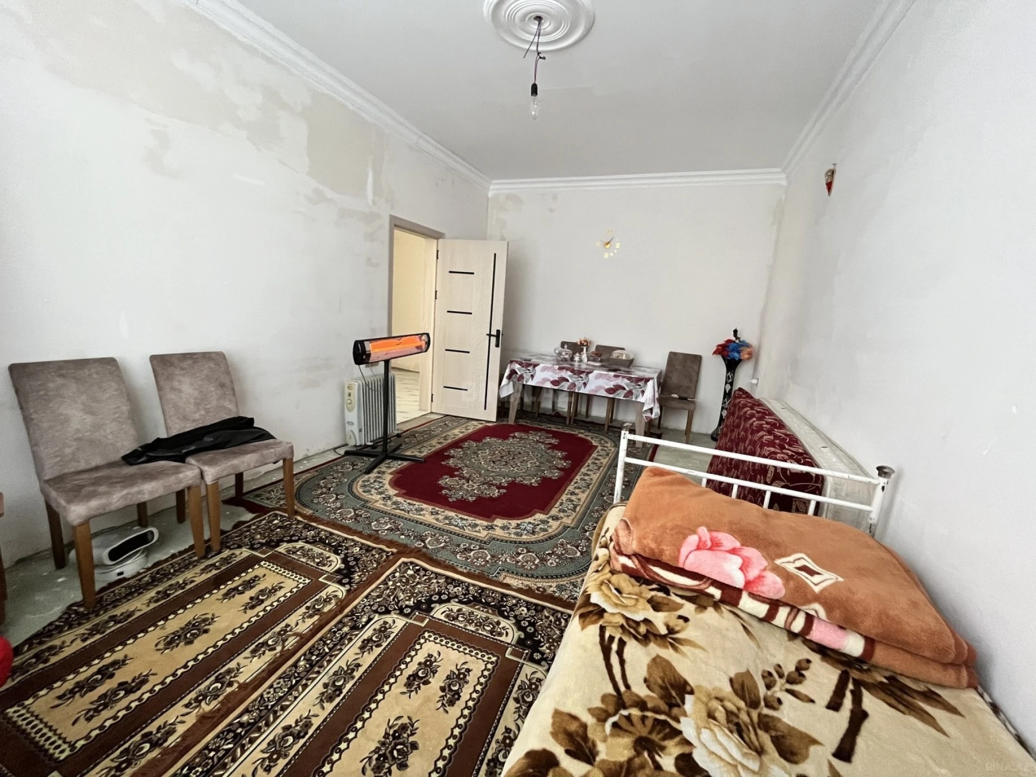 Satılır 6 otaqlı həyət evi 150 m²