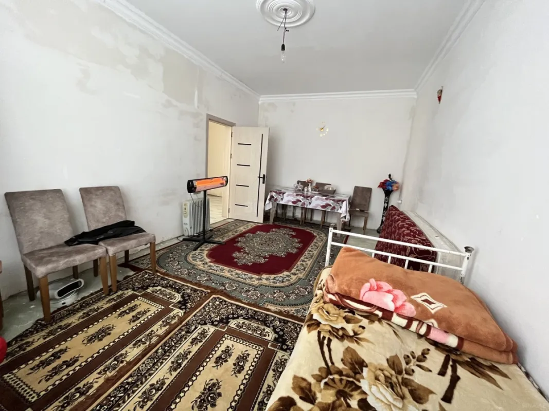 Satılır 6 otaqlı həyət evi 150 m²