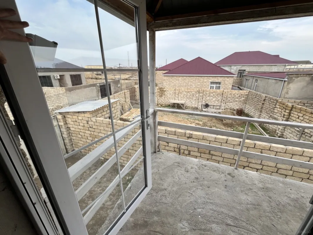 Satılır 6 otaqlı həyət evi 150 m²