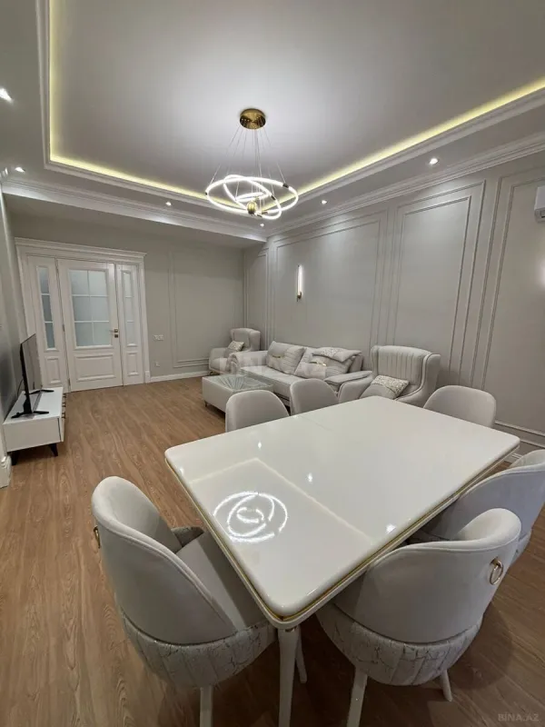 Kirayə verilir 3 otaqlı mənzil 140 m²