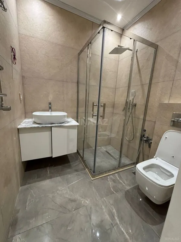 Kirayə verilir 3 otaqlı mənzil 140 m²