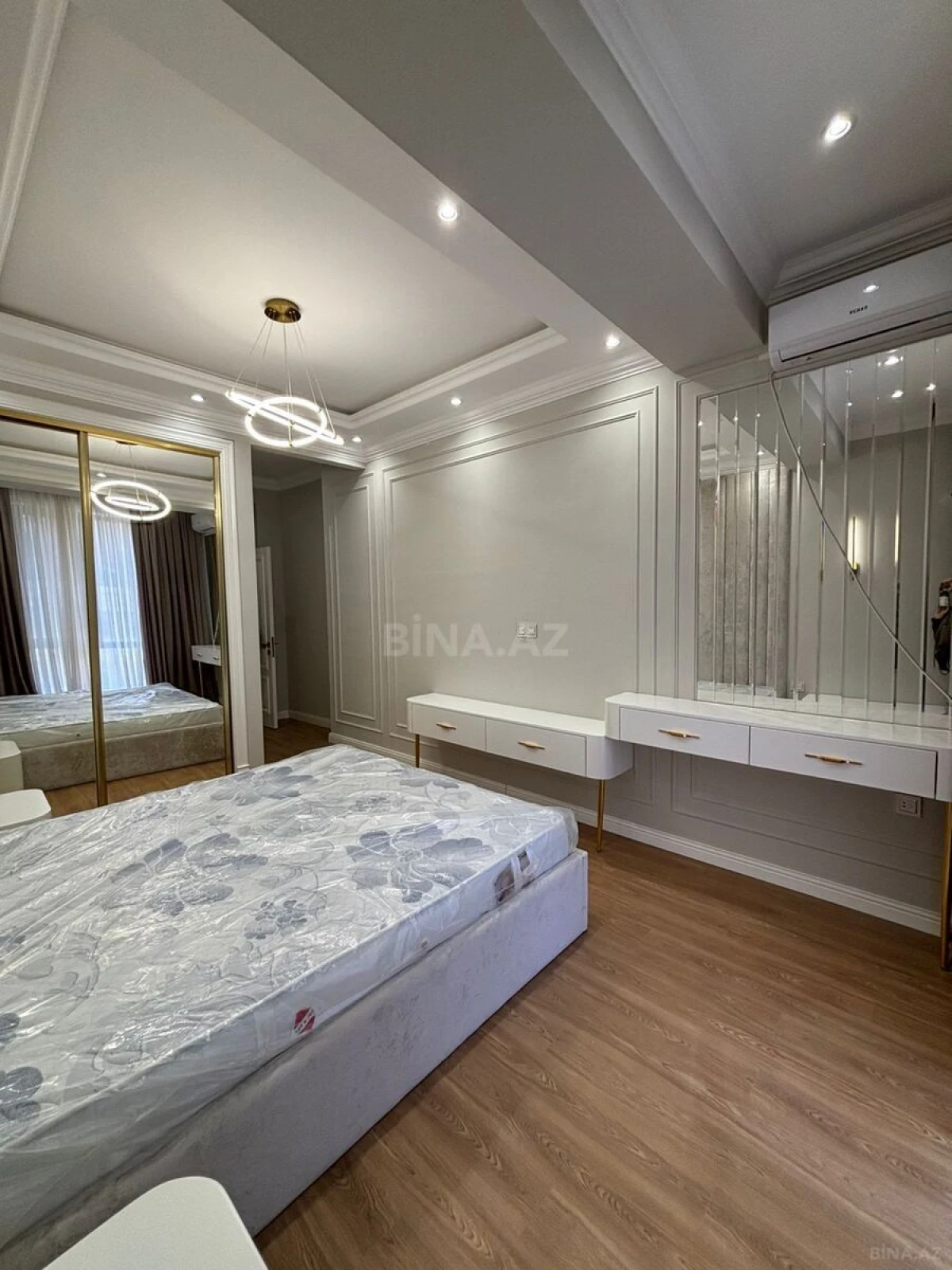Kirayə verilir 3 otaqlı mənzil 140 m²