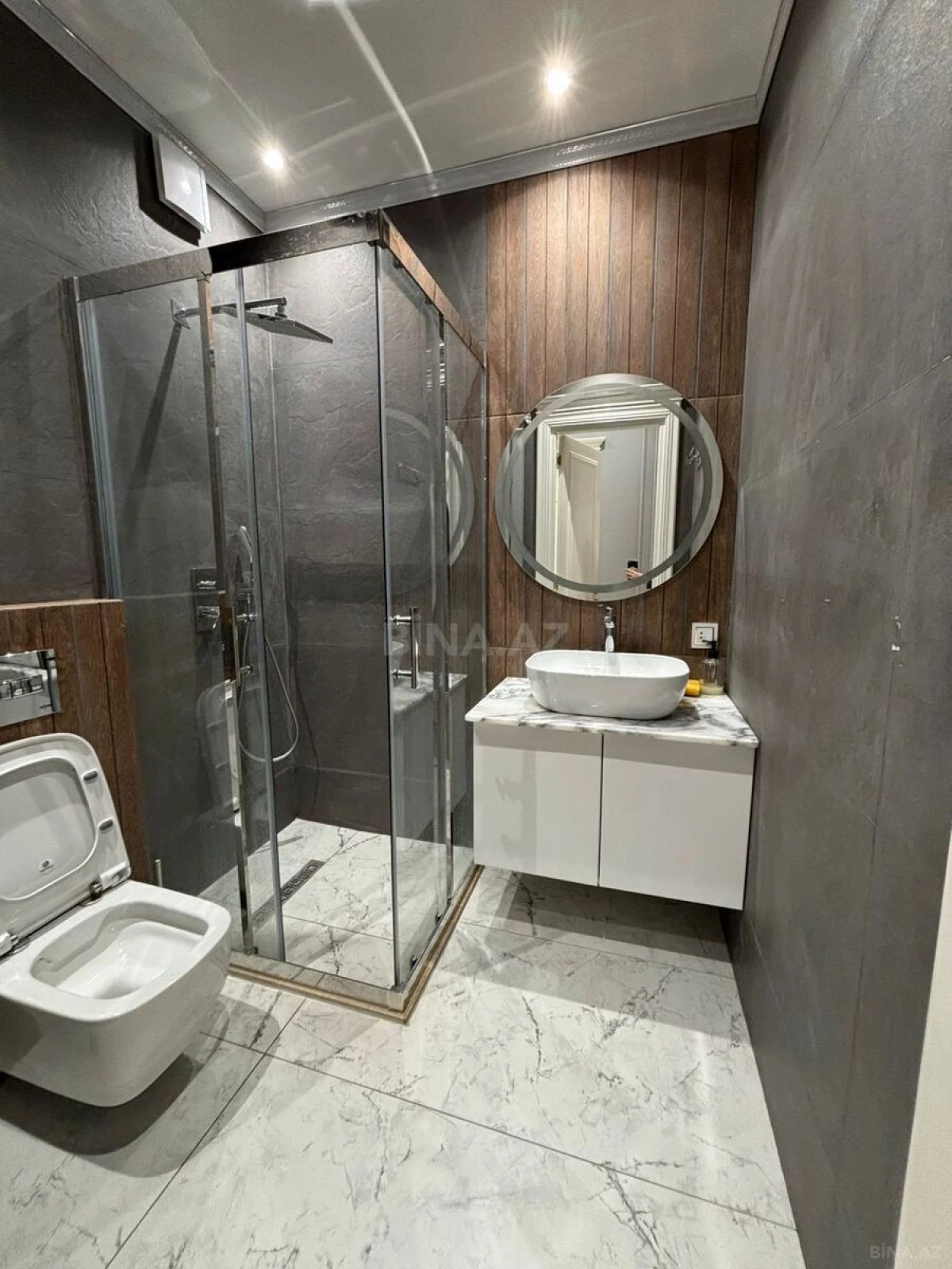 Kirayə verilir 3 otaqlı mənzil 140 m²